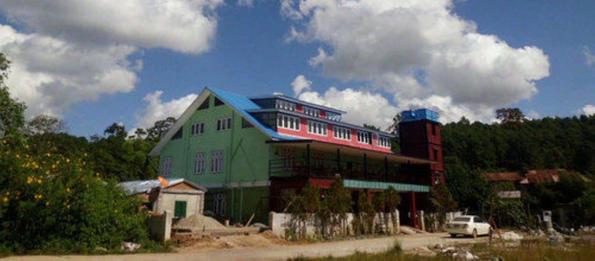 Railroad Hotel Kalaw Esterno foto