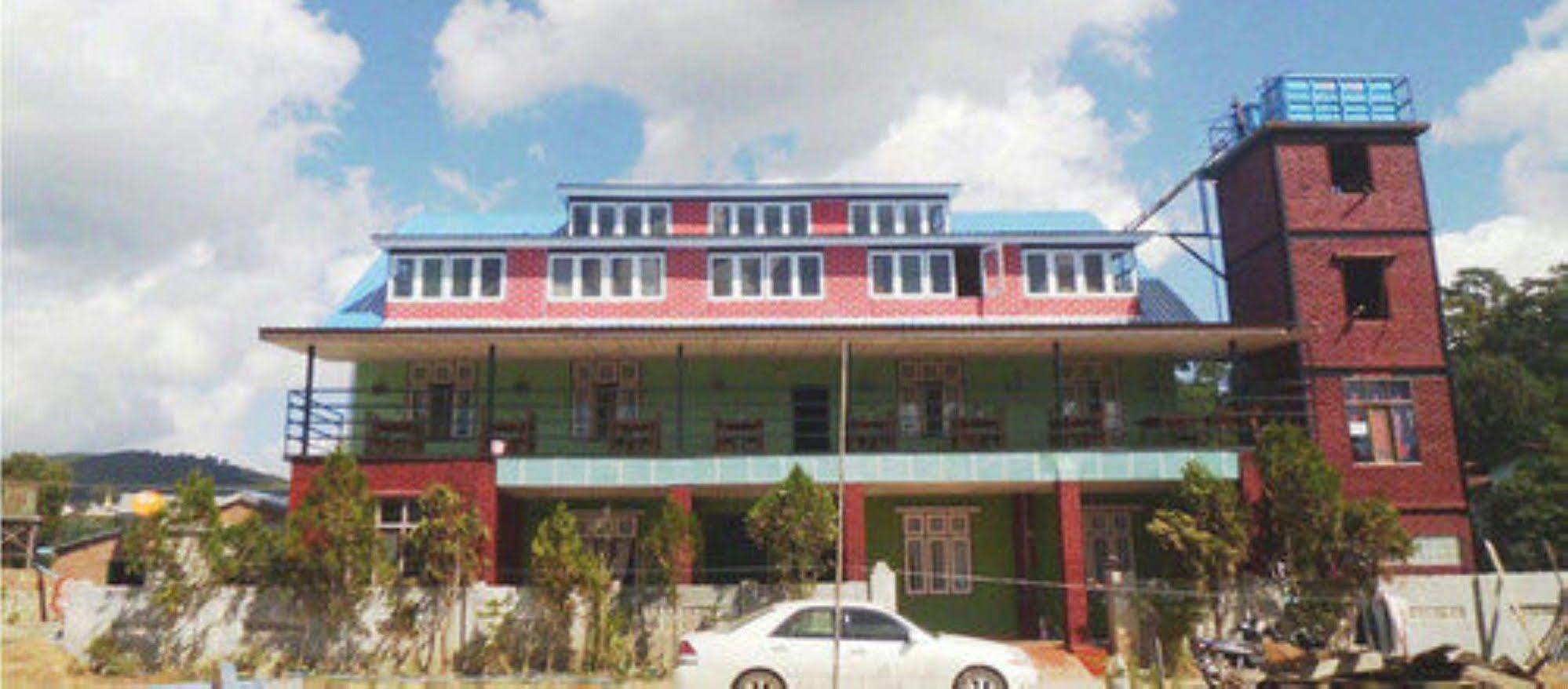 Railroad Hotel Kalaw Esterno foto