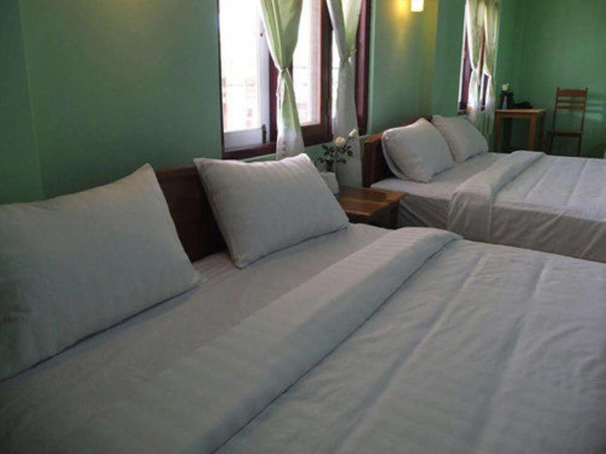 Railroad Hotel Kalaw Esterno foto